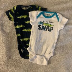 💜💜oh snap onesie set